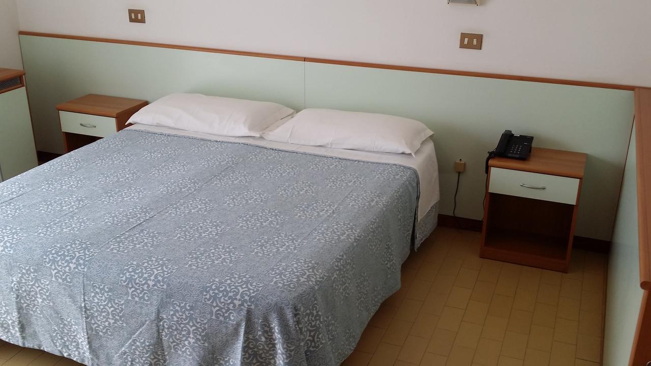 Hotel La Falena Cervia Esterno foto