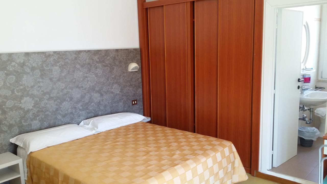 Hotel La Falena Cervia Esterno foto