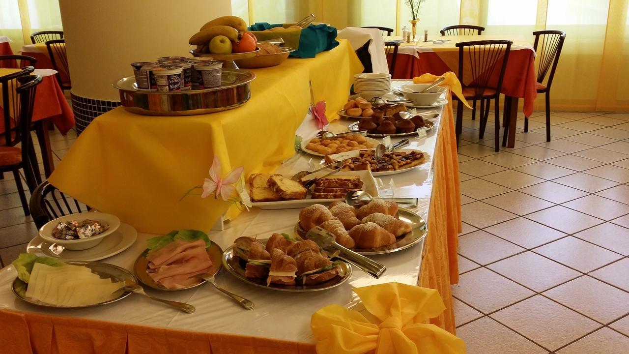 Hotel La Falena Cervia Esterno foto