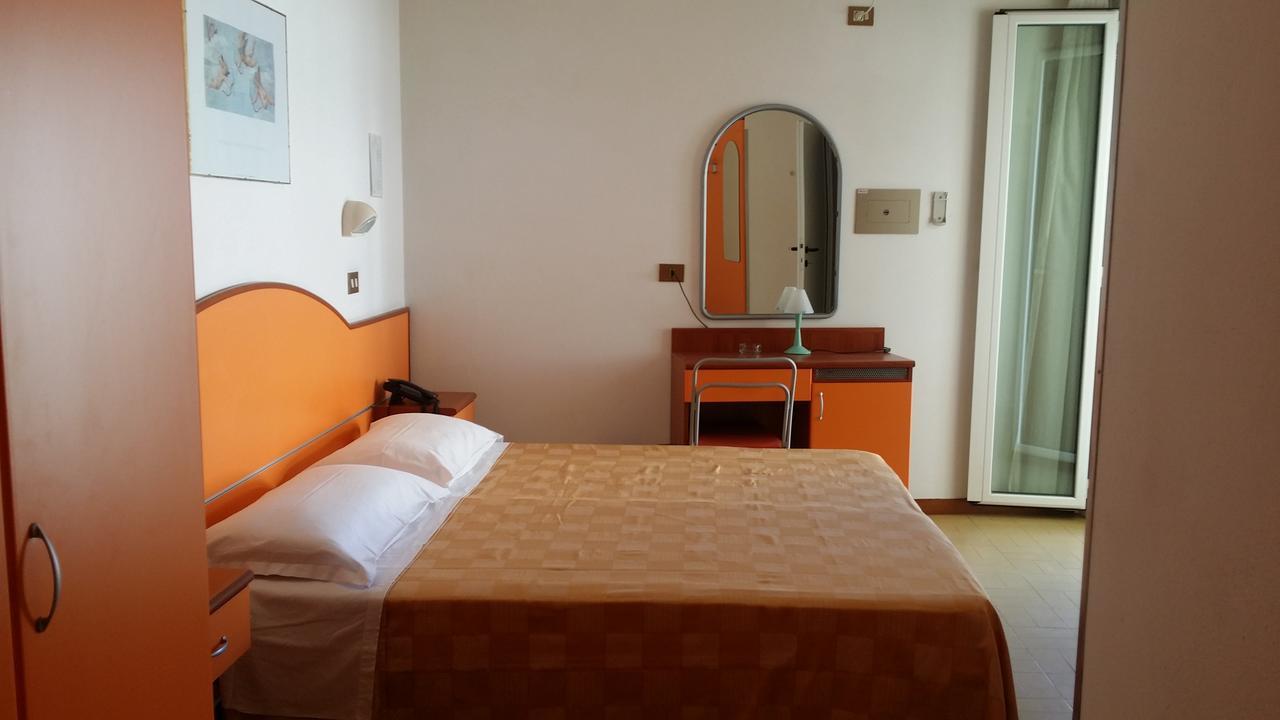 Hotel La Falena Cervia Esterno foto