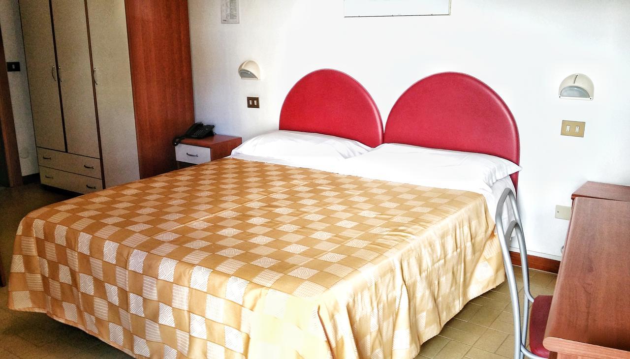 Hotel La Falena Cervia Esterno foto