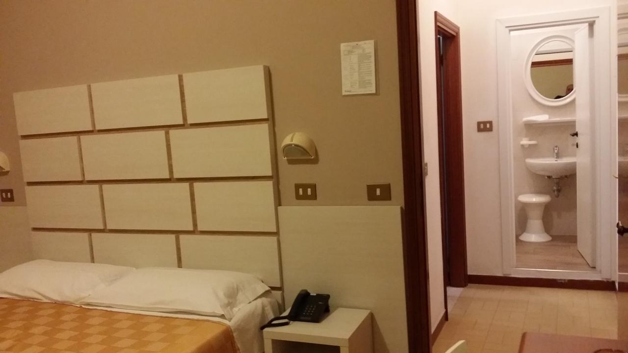 Hotel La Falena Cervia Esterno foto