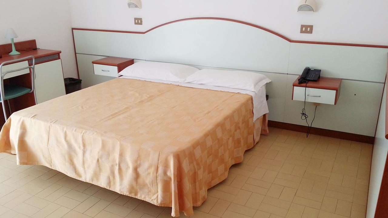 Hotel La Falena Cervia Esterno foto
