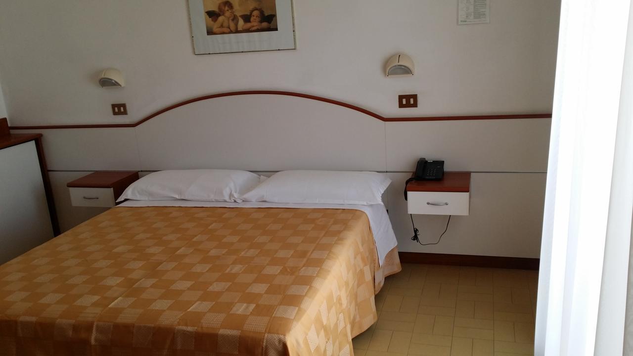 Hotel La Falena Cervia Esterno foto