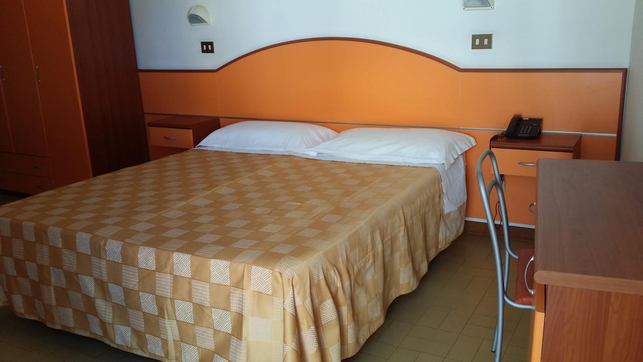 Hotel La Falena Cervia Esterno foto