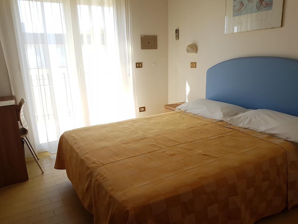 Hotel La Falena Cervia Esterno foto