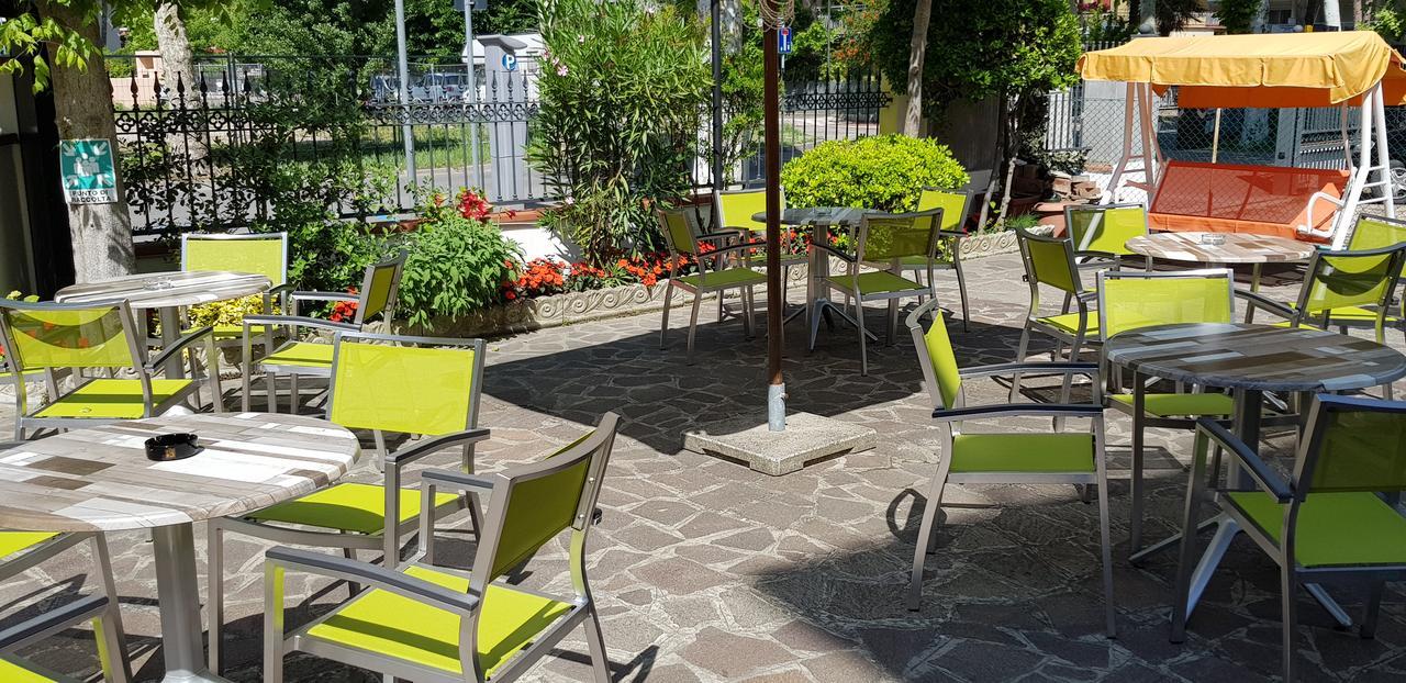 Hotel La Falena Cervia Esterno foto