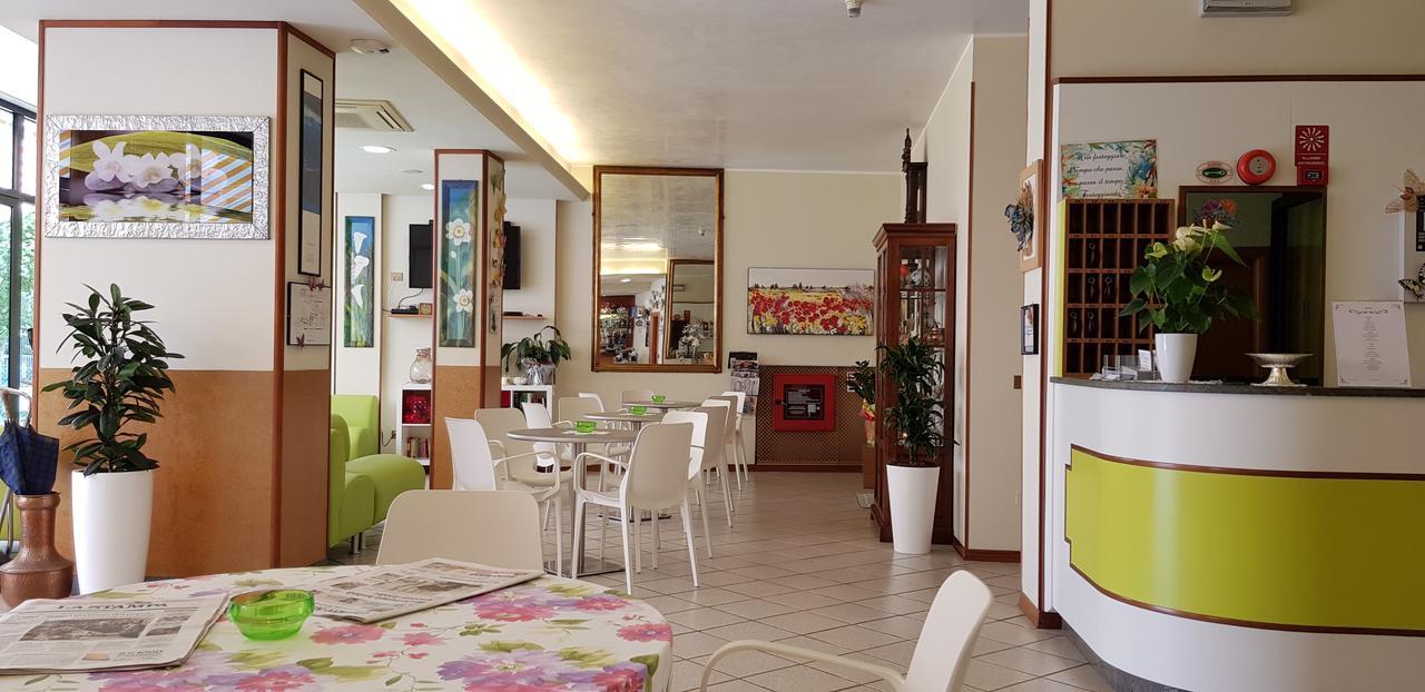 Hotel La Falena Cervia Esterno foto