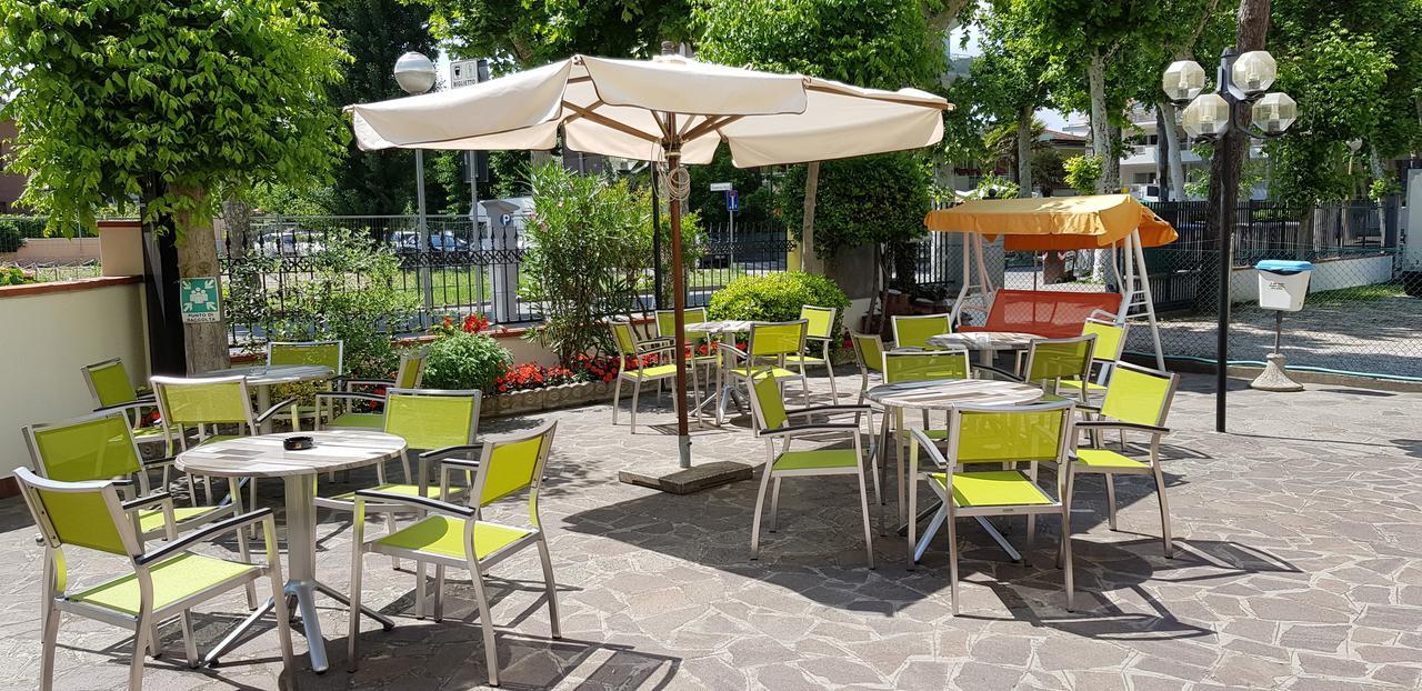 Hotel La Falena Cervia Esterno foto